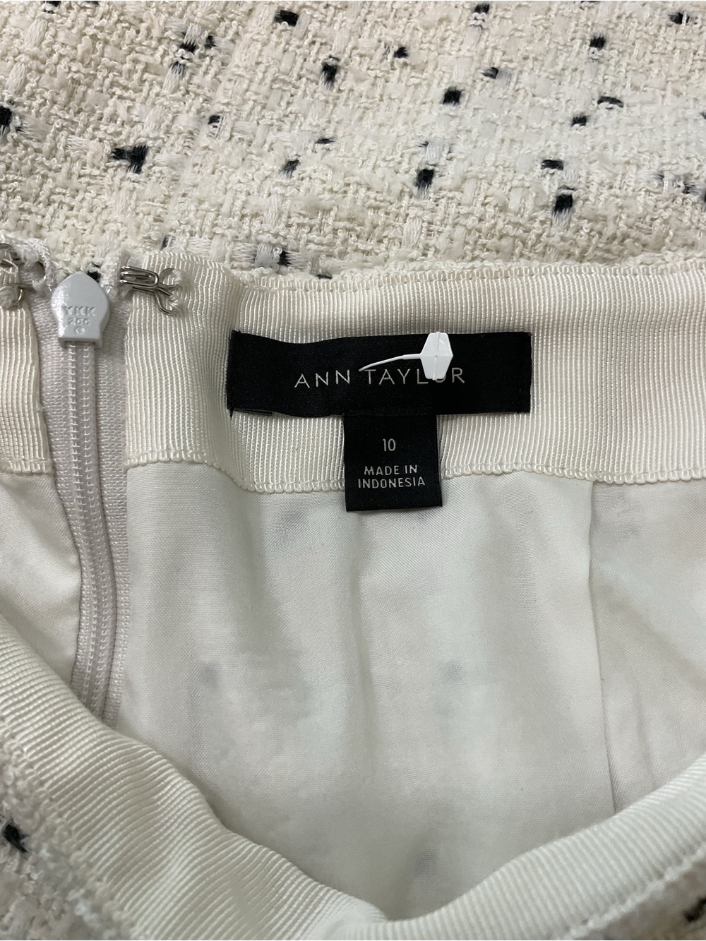 Ann Taylor Cream Confetti Tweed Pencil Skirt Size 10 - Picture 9 of 10